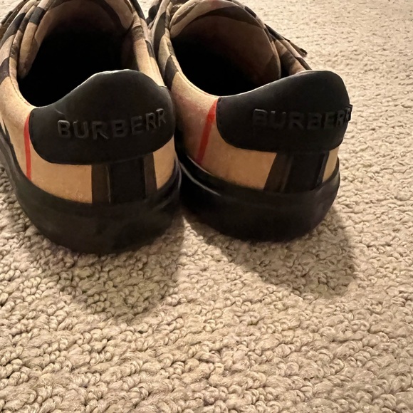 Burberry size 28 toddler shoes bought from Nordstrom - Picture 3 of 3